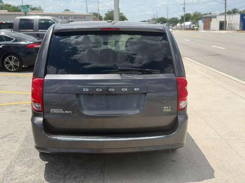 Granite Pearlcoat 2018 Dodge Grand Caravan SXT