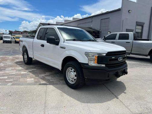 Oxford White 2019 Ford F-150 XLT