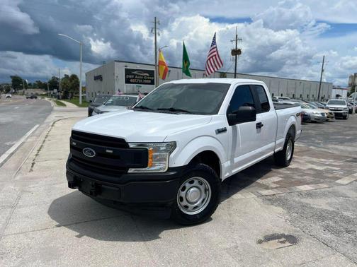 Oxford White 2019 Ford F-150 XLT