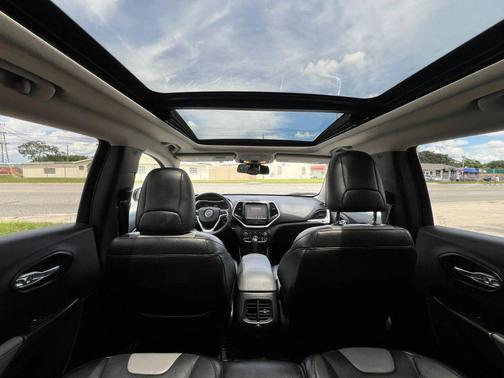 2014 Jeep Cherokee Sport