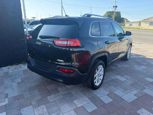 2014 Jeep Cherokee Sport