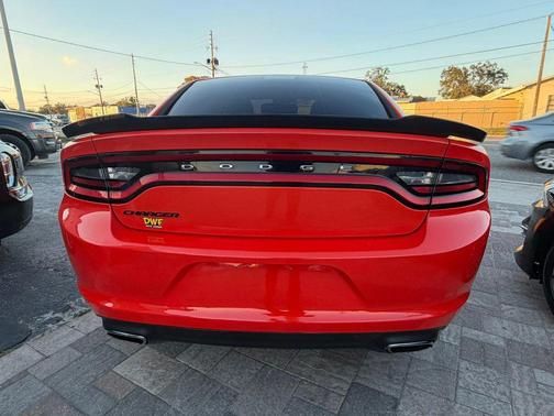 2016 Dodge Charger SE