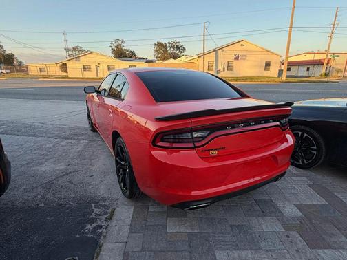 2016 Dodge Charger SE