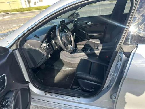 2016 Mercedes-Benz CLA-Class Base