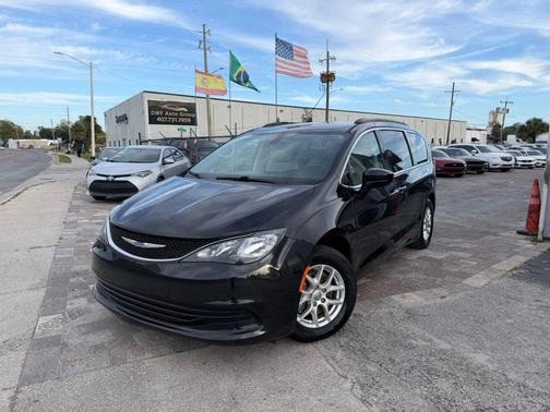 2020 Chrysler Voyager LXI