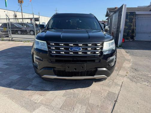 Shadow Black 2016 Ford Explorer XLT