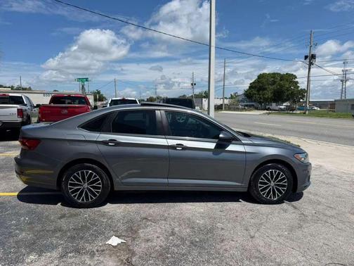 Platinum Gray Metallic 2019 Volkswagen Jetta 1.4T SE