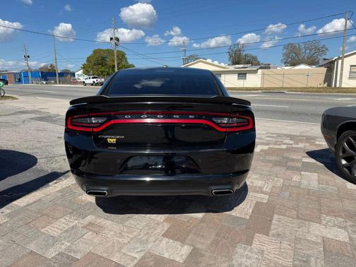 2015 Dodge Charger SE