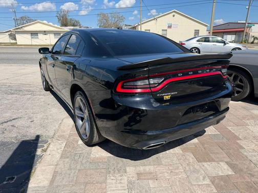 2015 Dodge Charger SE