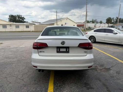 White 2016 Volkswagen Jetta 1.8T Sport