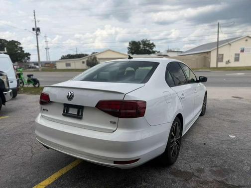 White 2016 Volkswagen Jetta 1.8T Sport