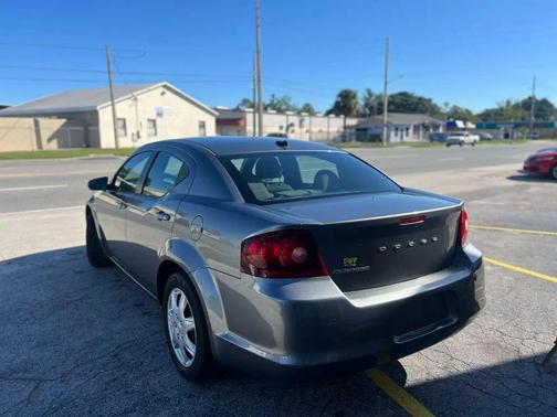 2013 Dodge Avenger SE
