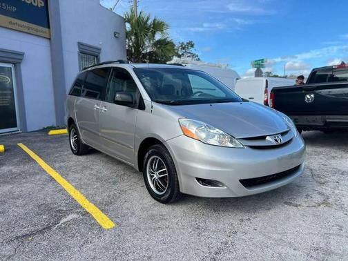 2007 Toyota Sienna LE