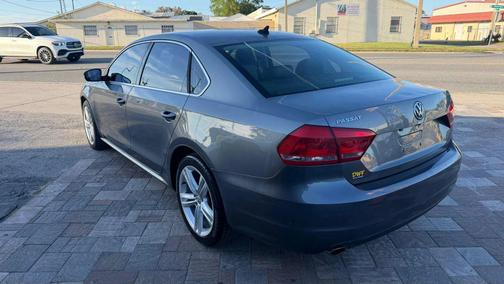 2014 Volkswagen Passat 2.5L SE