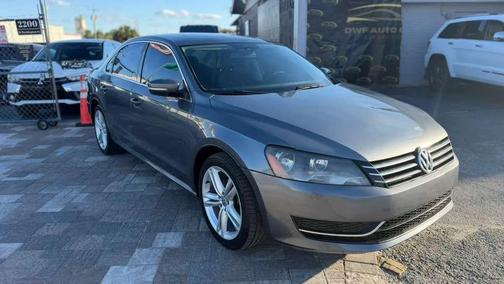 2014 Volkswagen Passat 2.5L SE