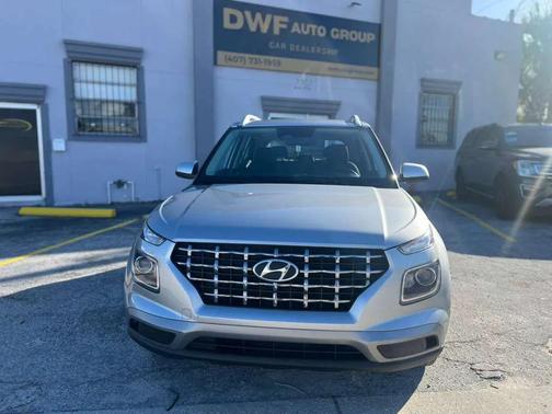 2023 Hyundai VENUE SEL