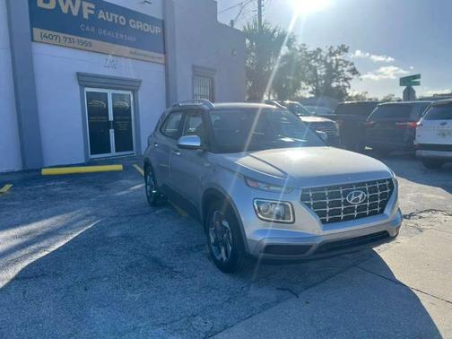 2023 Hyundai VENUE SEL