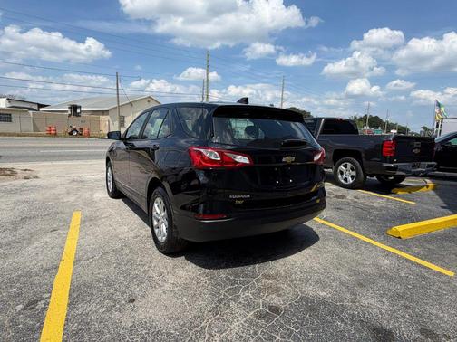 Mosaic Black Metallic 2020 Chevrolet Equinox LS