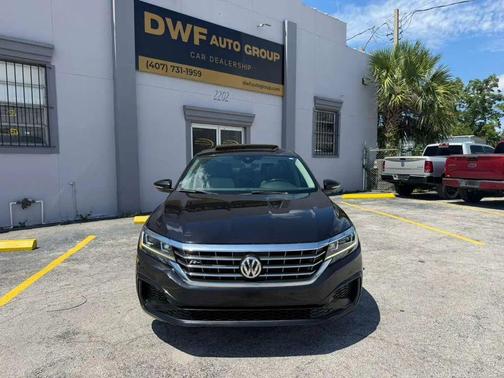 Deep Black Pearl 2020 Volkswagen Passat 2.0T R-Line