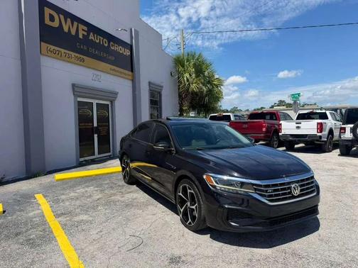 Deep Black Pearl 2020 Volkswagen Passat 2.0T R-Line