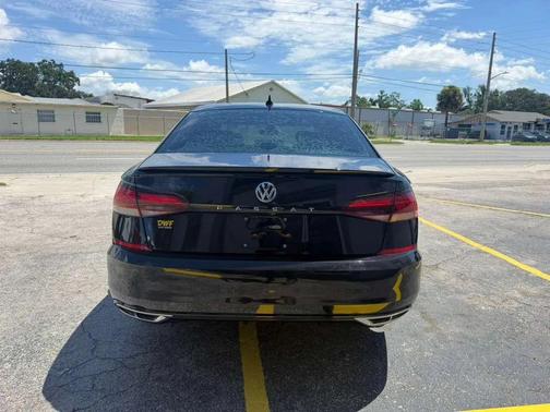 Deep Black Pearl 2020 Volkswagen Passat 2.0T R-Line