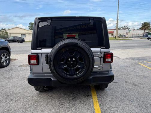 Billet Silver Metallic Clearcoat 2018 Jeep Wrangler Unlimited Sport