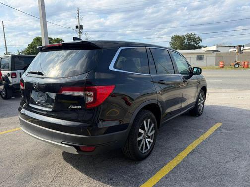 Crystal Black Pearl 2019 Honda Pilot EX