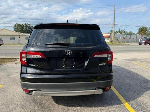Crystal Black Pearl 2019 Honda Pilot EX