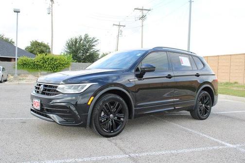 2022 Volkswagen Tiguan 2.0T SE R-Line Black