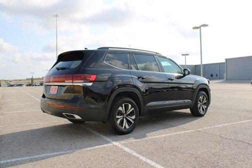 2025 Volkswagen Atlas 2.0T SE