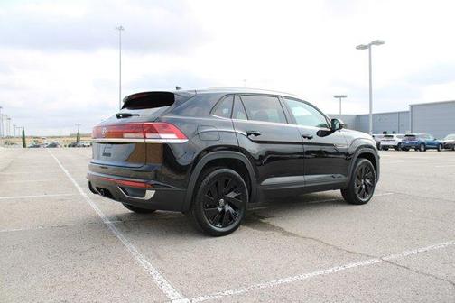 2025 Volkswagen Atlas Cross Sport 2.0T SE w/Technology