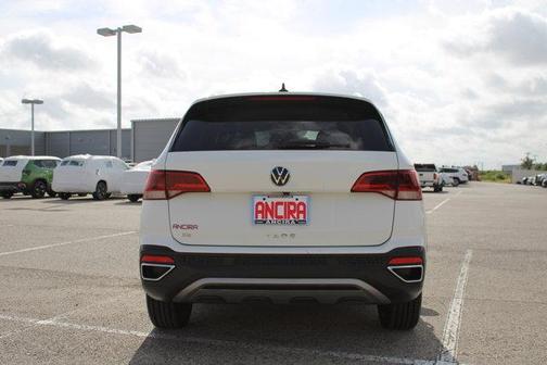 2024 Volkswagen Taos 1.5T SE