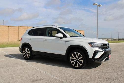 2024 Volkswagen Taos 1.5T SE