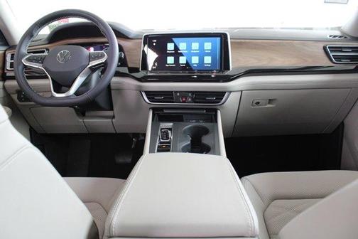 2025 Volkswagen Atlas 2.0T SE