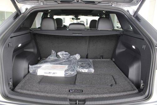 2025 Volkswagen Atlas Cross Sport 2.0T SEL Premium R-Line
