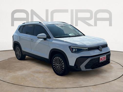 White 2025 Volkswagen Taos SE
