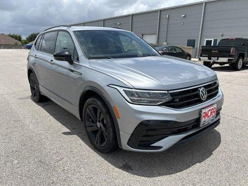 2024 Volkswagen Tiguan 2.0T SE R-Line Black
