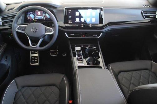 2025 Volkswagen Atlas Cross Sport 2.0T SEL Premium R-Line