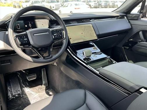 2025 Land Rover Range Rover Sport SE