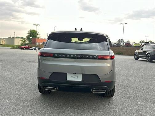 2025 Land Rover Range Rover Sport SE