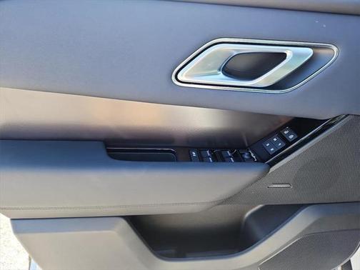 2026 Land Rover Range Rover Velar P250 SE R-Dynamic