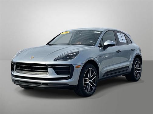 2022 Porsche Macan Base