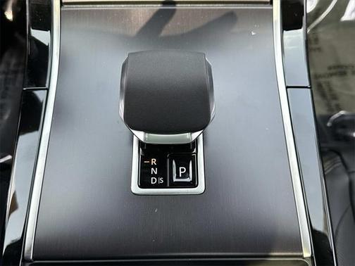 2026 Land Rover Range Rover Velar P250 SE R-Dynamic