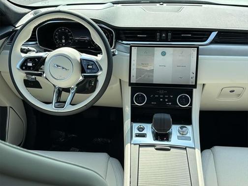 2026 Jaguar F-PACE 25t