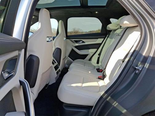 2026 Jaguar F-PACE 25t