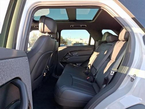 2025 Land Rover Range Rover Sport SE