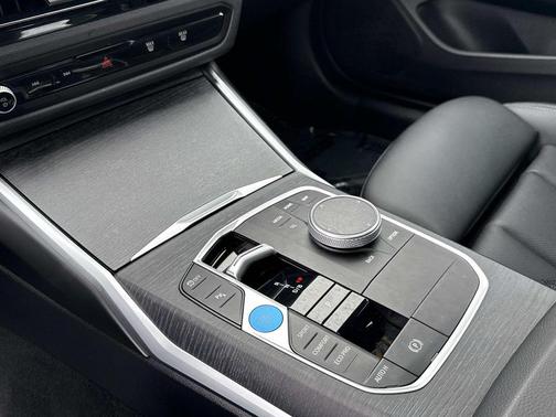 Black Sapphire Metallic 2025 BMW i4 Gran Coupe eDrive40