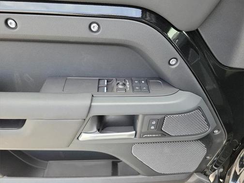 2024 Land Rover Defender 90 P400 X-Dynamic SE