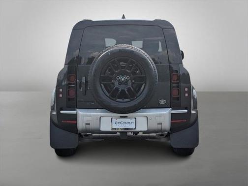 2023 Land Rover Defender 90 SE