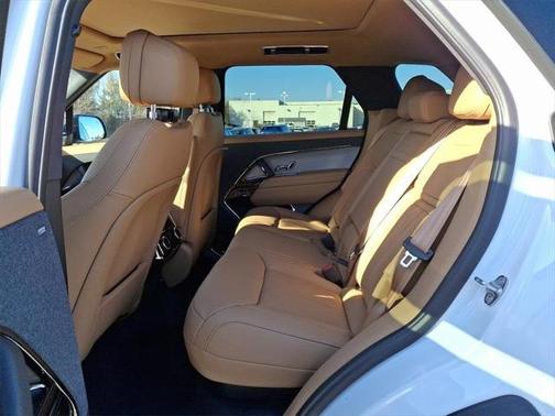 2025 Land Rover Range Rover Sport SE
